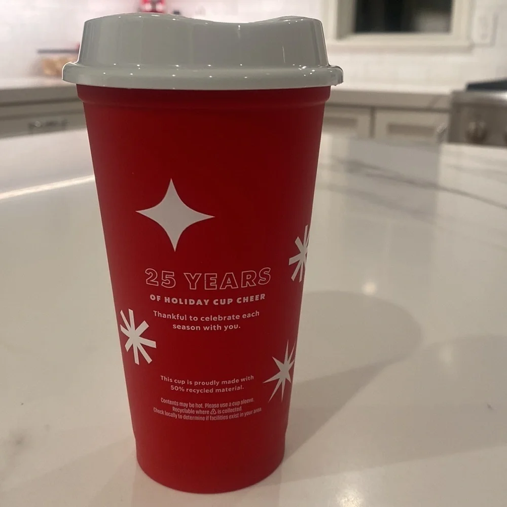 Starbucks 2022 Red Star Print Cup Day Grande Hot Cup with Lid 16 Oz.